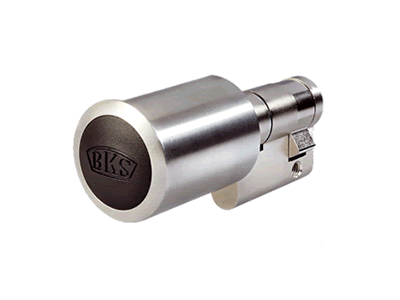 BKS SE-Knaufhalbzylinder, wird mittels SE-Transponder bedient.